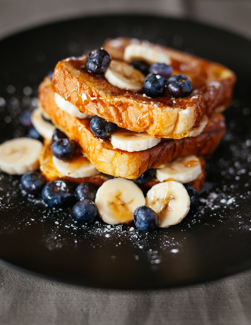 French toast with fresh fruit